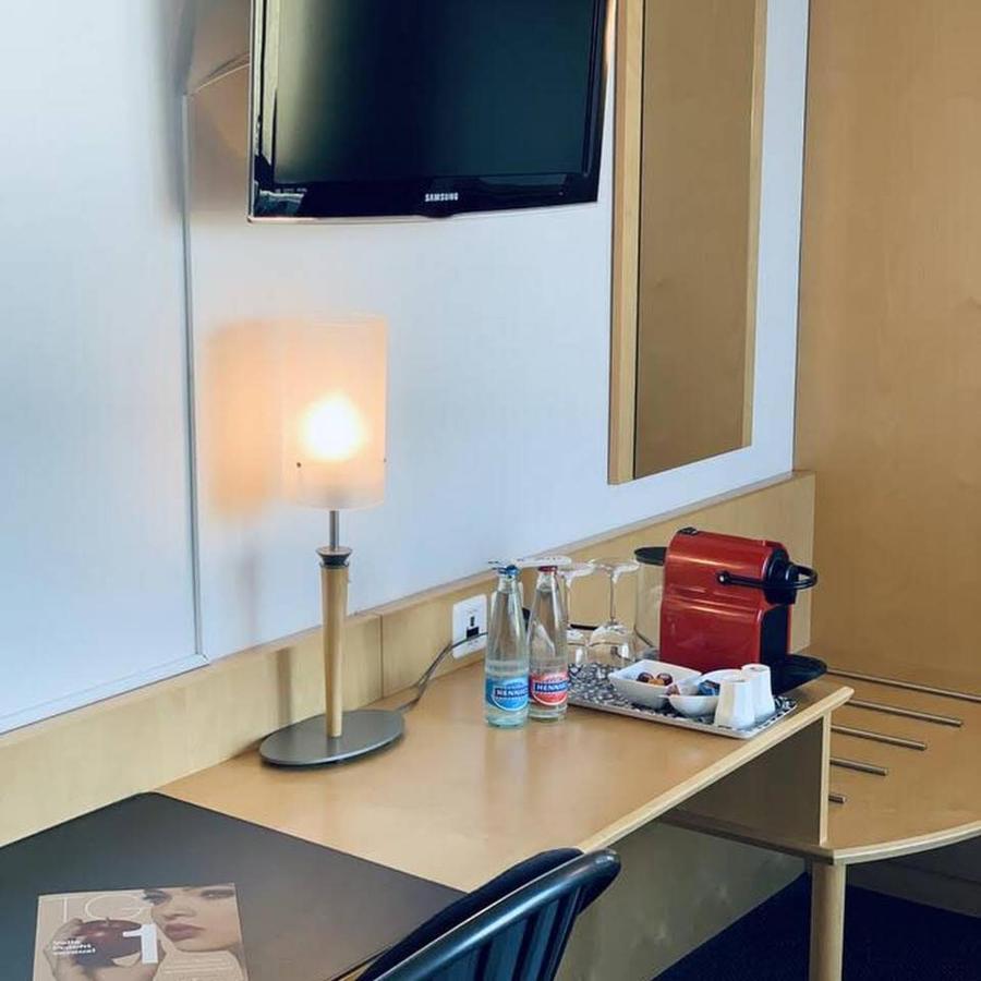 Work & Live Apartments 弗劳恩费尔德 外观 照片