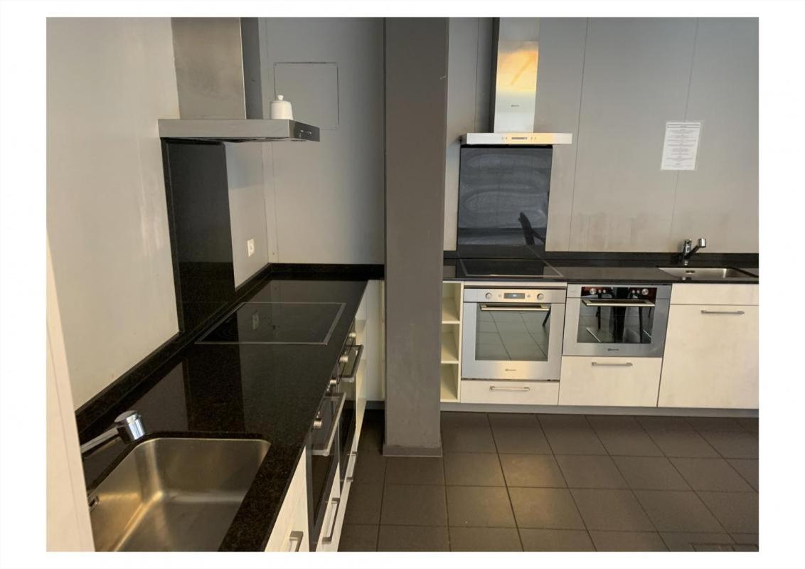 Work & Live Apartments 弗劳恩费尔德 外观 照片