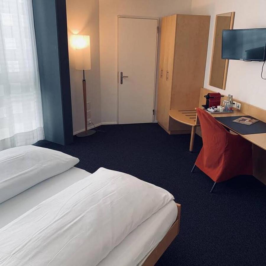 Work & Live Apartments 弗劳恩费尔德 外观 照片